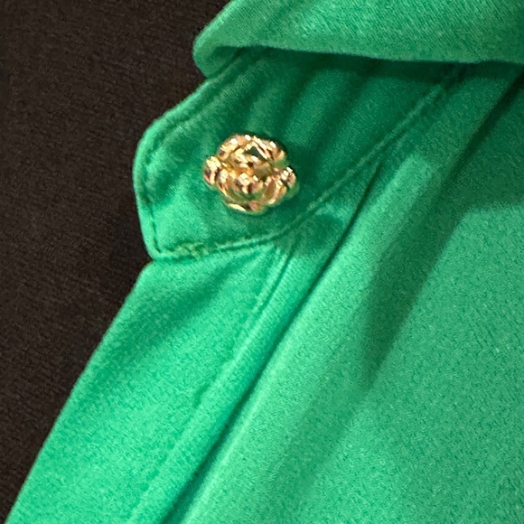 Striking shiny green viscose shirt top shirt blouse Dubai Mall brand. Size XS - Picture 4 of 13